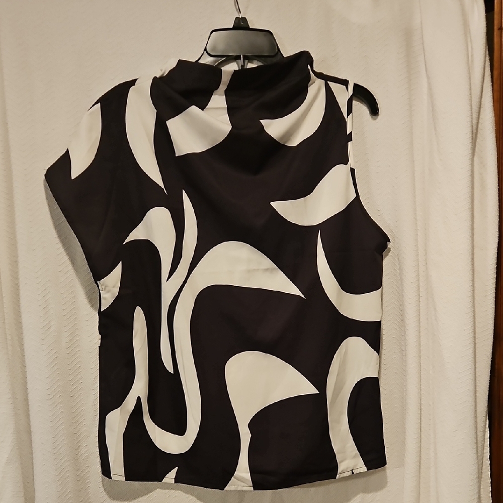 Stylish Black and White Women's Top
